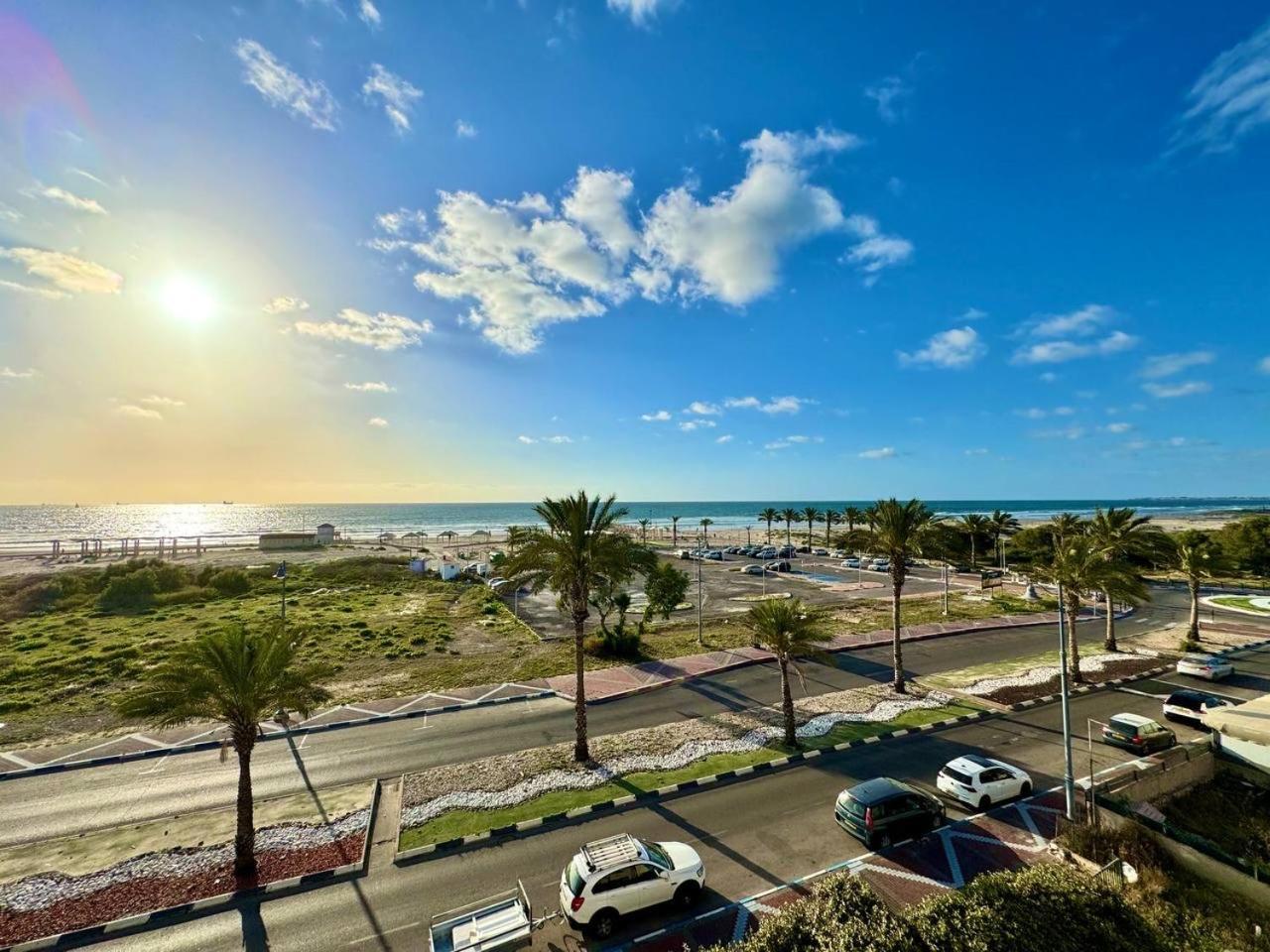 Amazing Sea View Daire Qiryat Yam Dış mekan fotoğraf